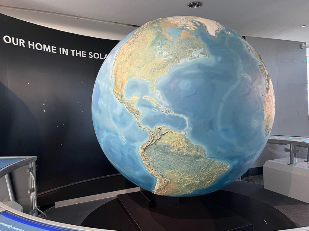 Things to Do in Chicago: 10 Must-See Places You Can’t Miss –