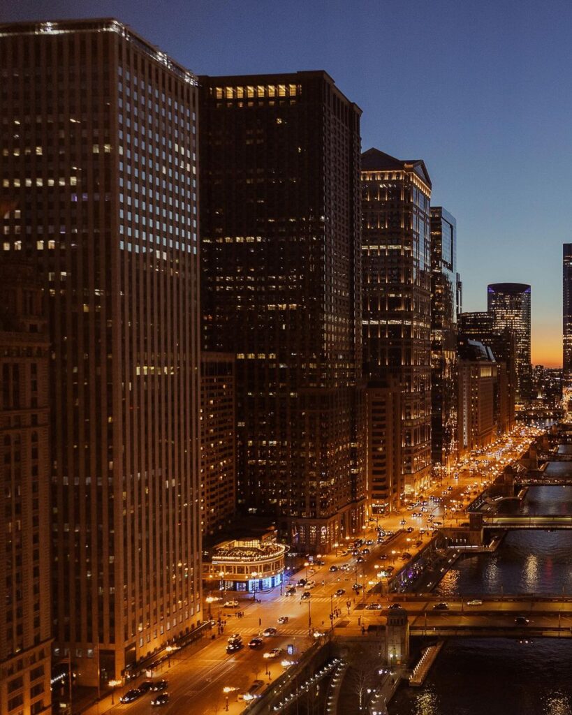 Things to Do in Chicago: 10 Must-See Places You Can’t Miss –