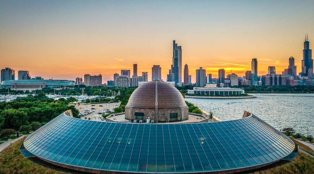 Things to Do in Chicago: 10 Must-See Places You Can’t Miss –