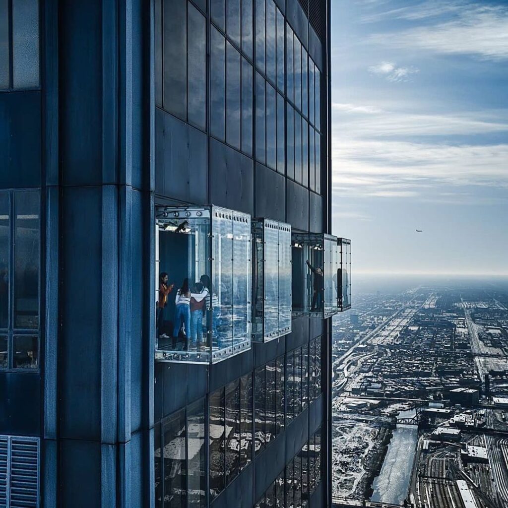 Things to Do in Chicago: 10 Must-See Places You Can’t Miss –